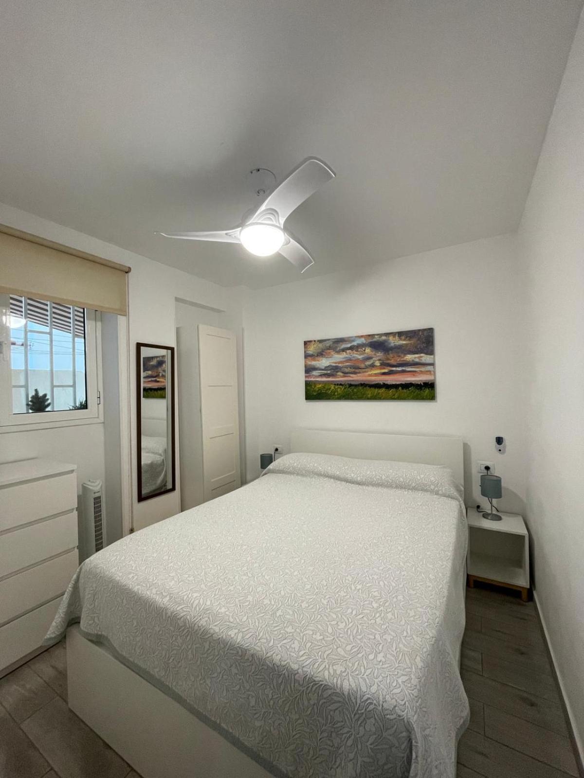 Apartamento Playa Vistas 1 Лос Кристианос Экстерьер фото